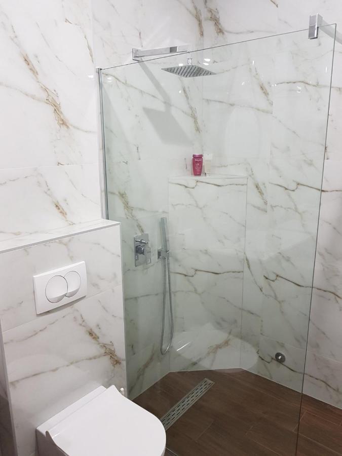 Modern Apartment Doris Kotor Ngoại thất bức ảnh